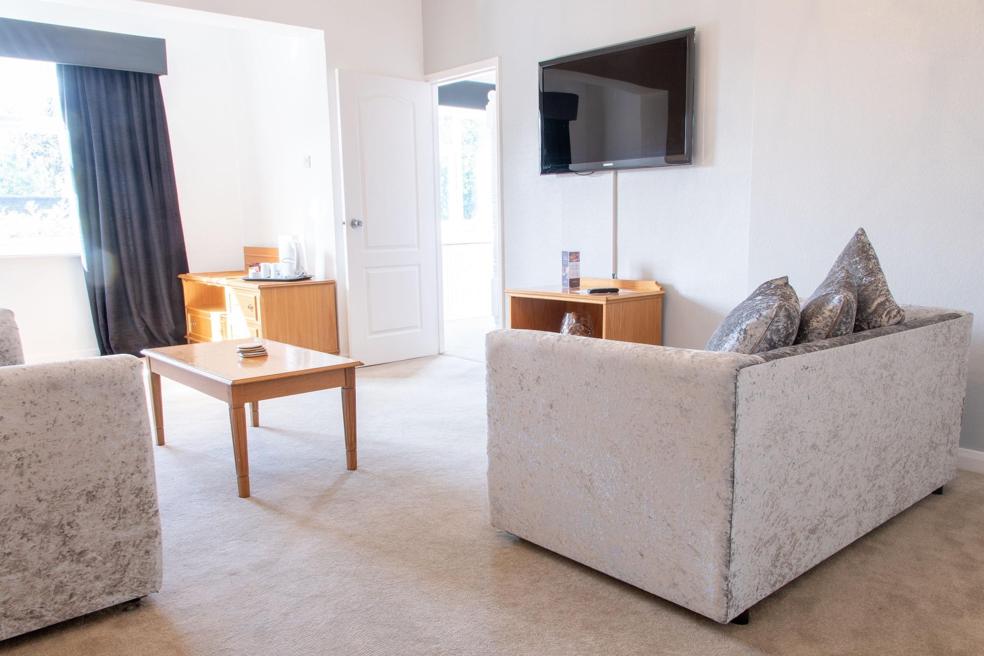 Parkmore & Leisure Club, Sure Collection By Bw
