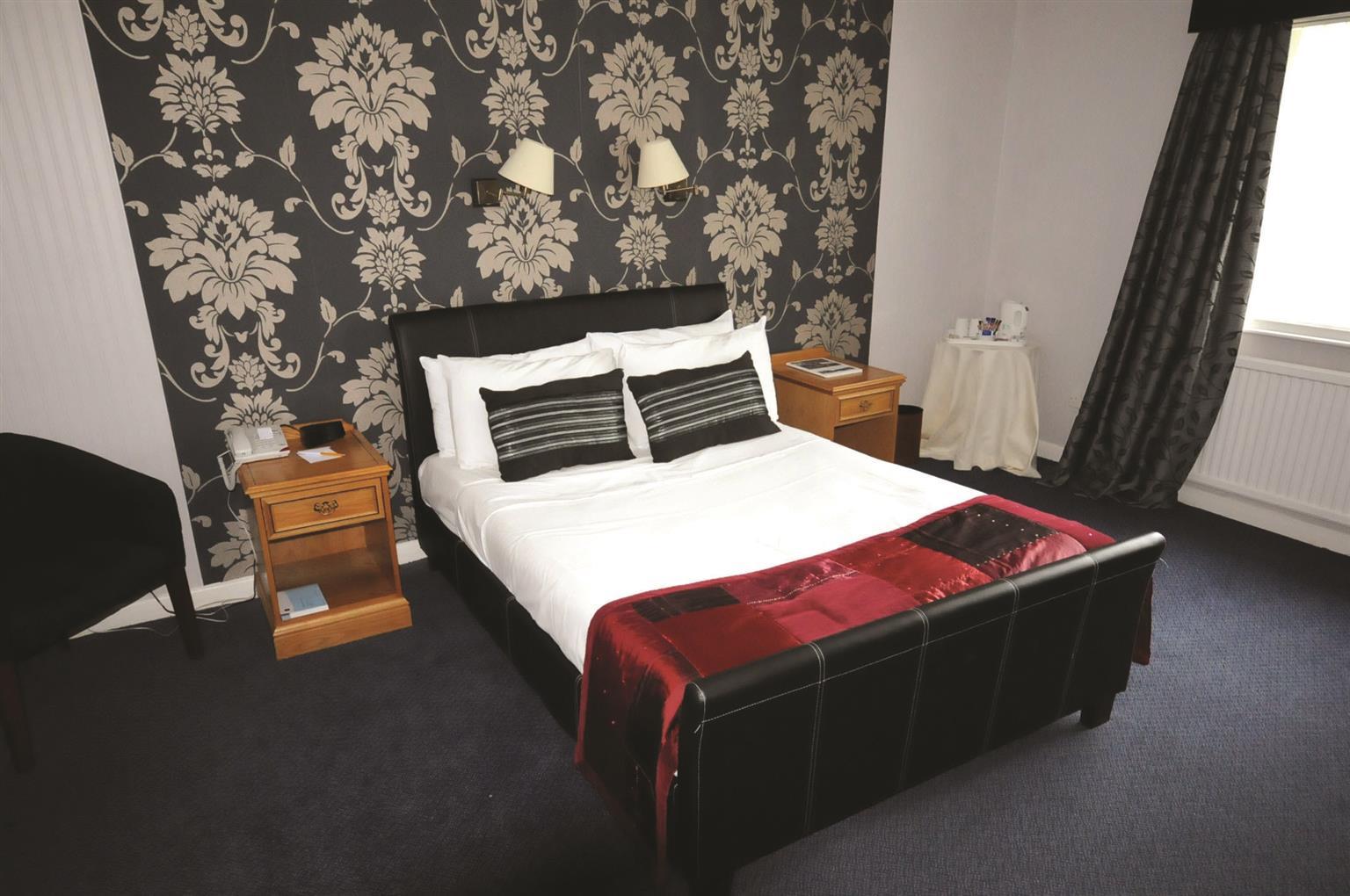 Parkmore & Leisure Club, Sure Collection By Bw
